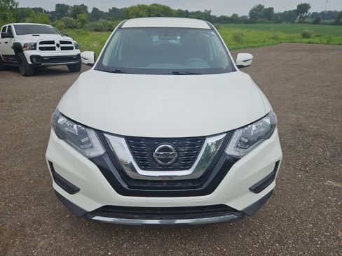 Used 2018 Nissan Rogue S AWD/4WD image 2