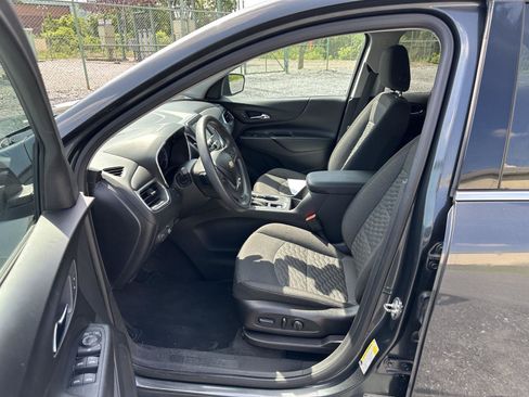 Used 2018 Chevrolet Equinox LT w/ LPO, Cargo Package AWD/4WD image 10