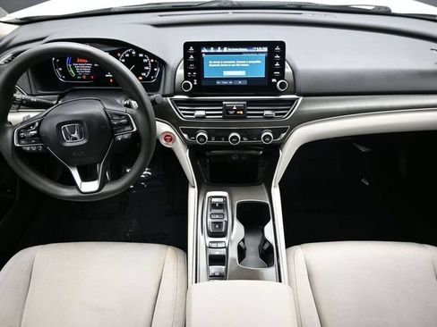 Used 2021 Honda Accord Hybrid image 17