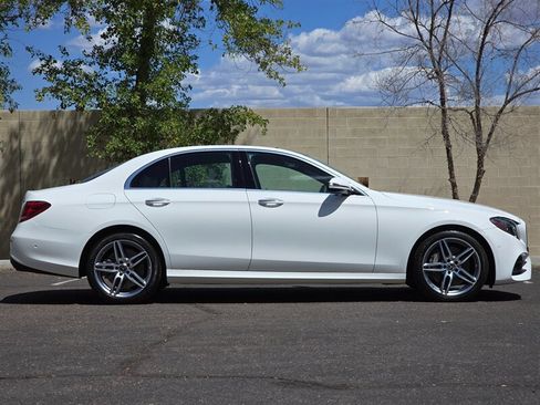 Used 2018 Mercedes-Benz E 400 4MATIC Sedan w/ Premium 1 Package image 10