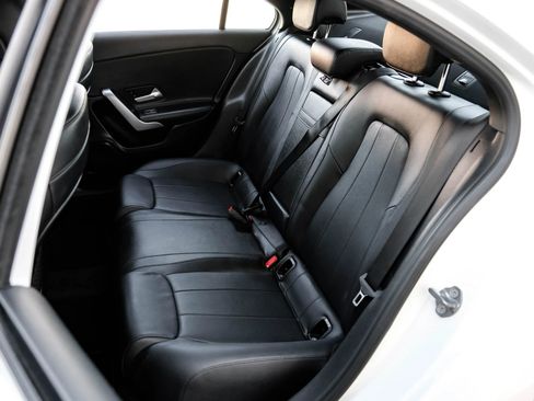 Used 2019 Mercedes-Benz A 220 4MATIC image 37