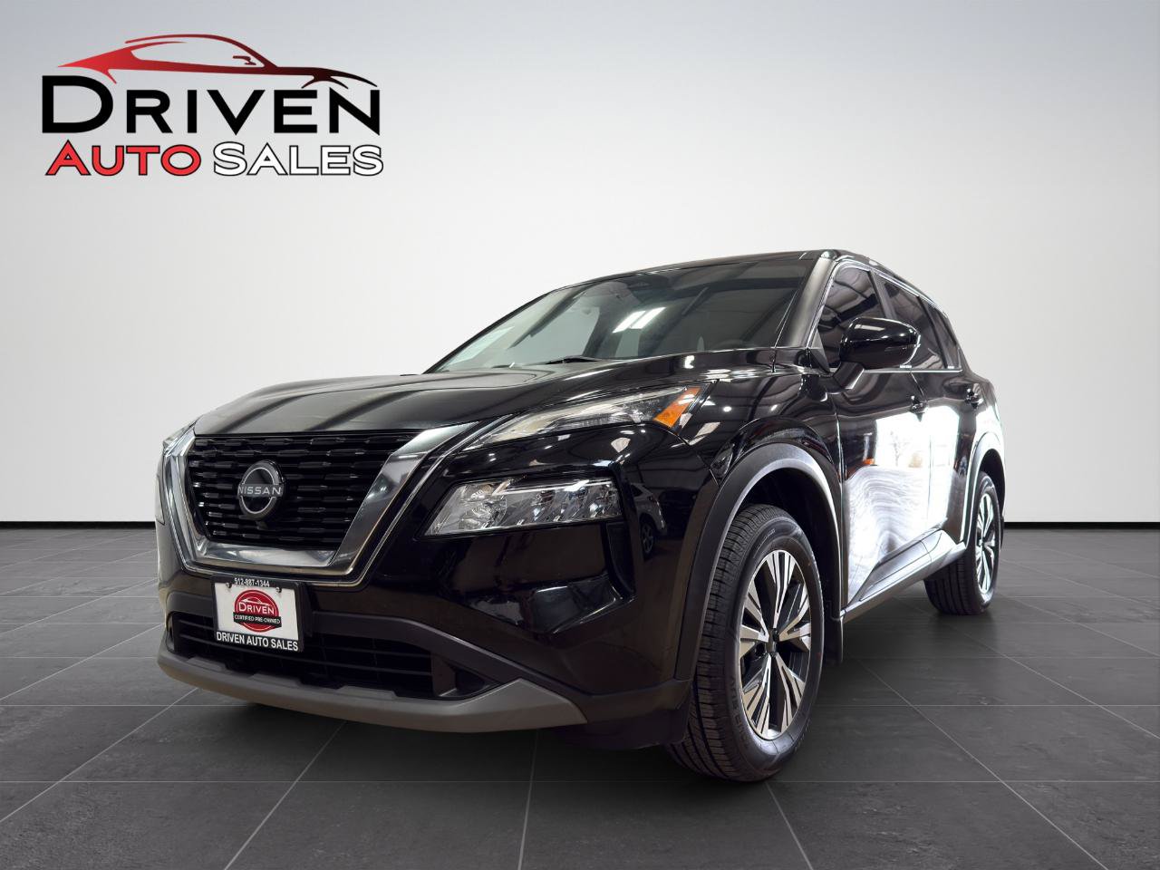 Used 2022 Nissan Rogue SV FWD image 1
