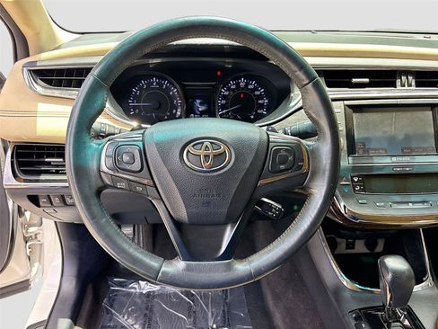Used 2014 Toyota Avalon Limited FWD image 11