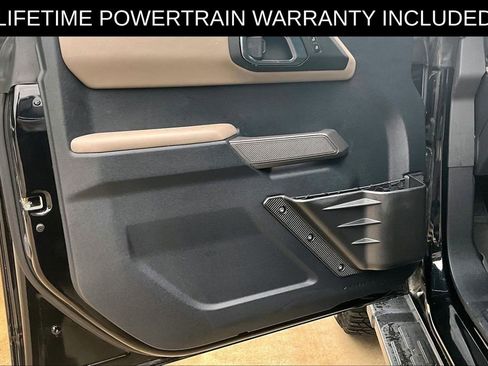 Used 2022 Ford Bronco Wildtrak image 17