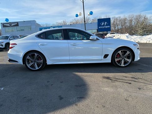 Used 2025 Genesis G70 3.3T Advanced image 8