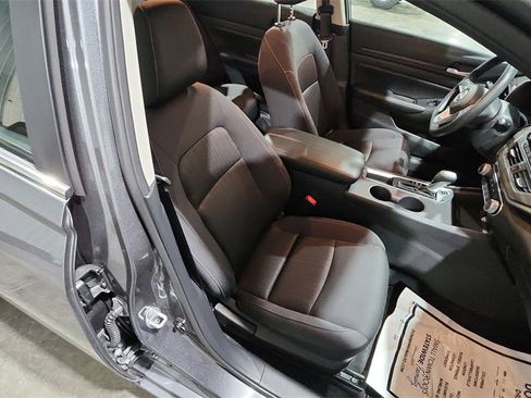 Used 2025 Nissan Altima 2.5 SV image 28