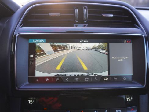 Used 2020 Jaguar F-PACE Premium image 17