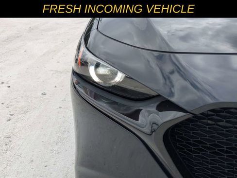 Used 2021 MAZDA MAZDA3 s image 11
