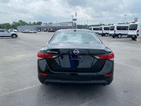 Used 2025 Nissan Sentra SV FWD image 6