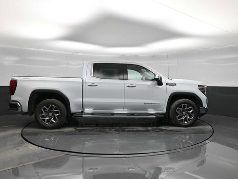 New 2026 GMC Sierra 1500 SLT w/ SLT Premium Plus Package AWD/4WD image 9