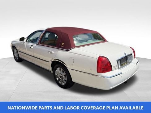 Used 2004 Lincoln Town Car Ultimate RWD image 4