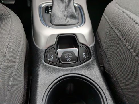 Used 2018 Jeep Compass Sport w/ Tech Group image 39