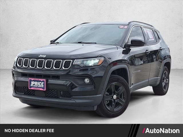 Used 2023 Jeep Compass Latitude AWD/4WD image 1