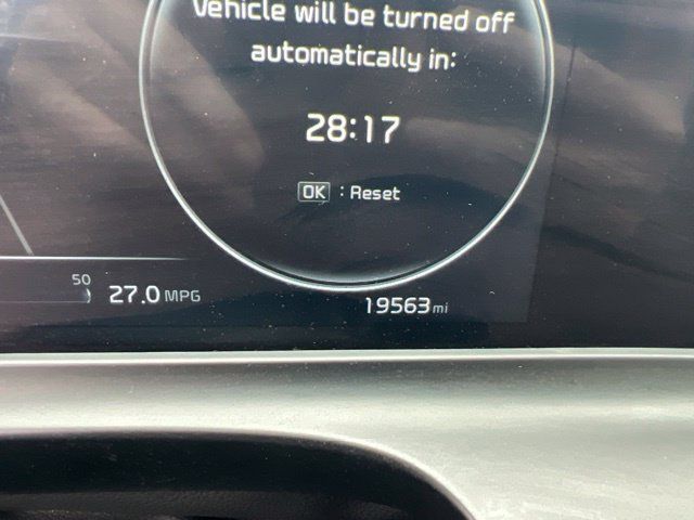 Certified 2025 Kia Seltos EX w/ EX Sunroof Package FWD image 13