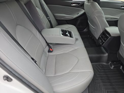Used 2022 Toyota Avalon Limited w/ Advanced Safety Package FWD image 24