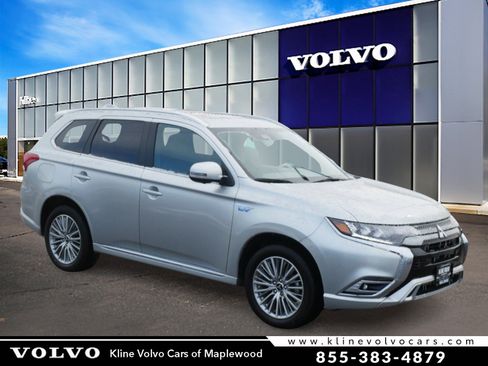 Used 2022 Mitsubishi Outlander SEL image 1