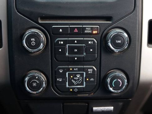 Used 2014 Ford F150 XLT w/ Equipment Group 302A Luxury AWD/4WD image 22