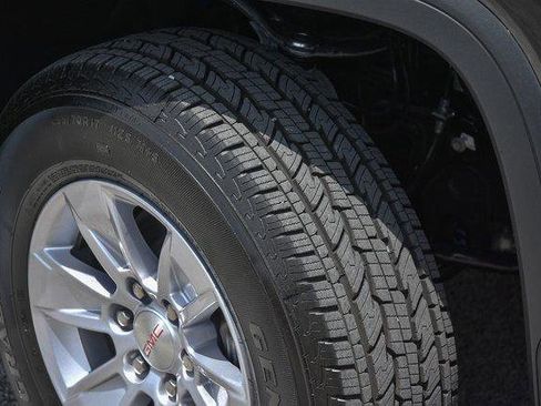 New 2025 GMC Sierra 1500 SLE w/ Preferred Package image 3