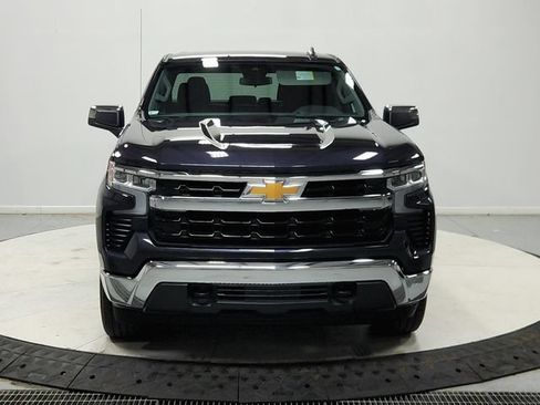 Used 2024 Chevrolet Silverado 1500 LT AWD/4WD image 3