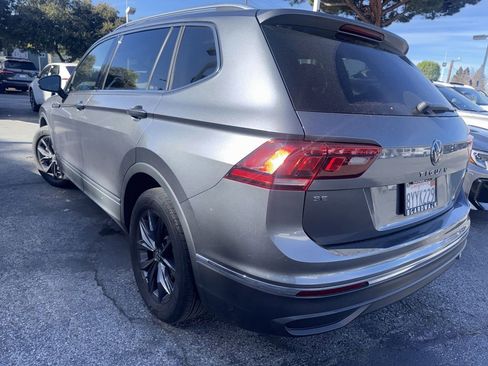 Used 2022 Volkswagen Tiguan SE AWD/4WD image 3