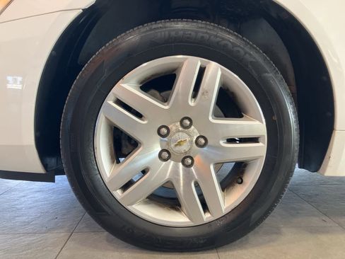 Used 2012 Chevrolet Impala LT w/ LT Sunroof Package image 9