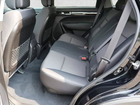 Used 2012 Kia Sorento FWD image 22