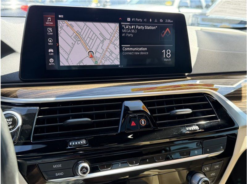Used 2020 BMW 530i w/ Premium Package RWD image 39