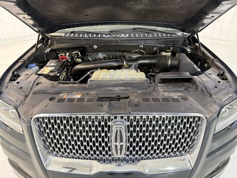 Used 2022 Lincoln Navigator Reserve image 32