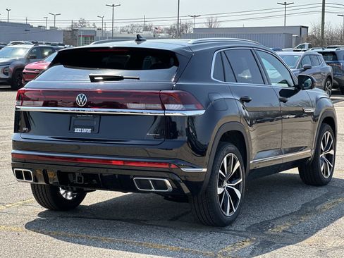 New 2026 Volkswagen Atlas Cross Sport SEL Premium R-Line image 5