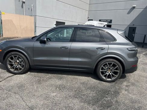 Used 2021 Porsche Cayenne S AWD/4WD image 6