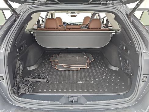 Used 2020 Subaru Outback Touring AWD/4WD image 14
