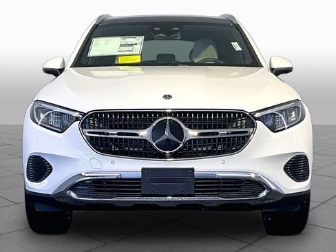 New 2026 Mercedes-Benz GLC 300 4MATIC image 2