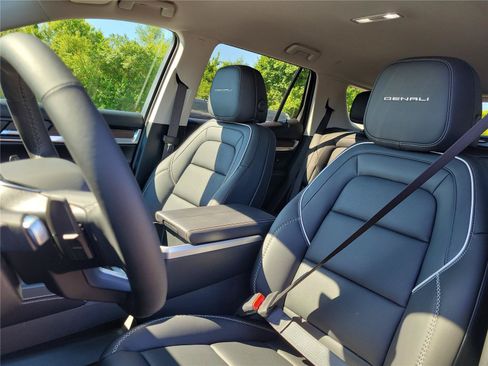 New 2026 GMC Terrain Denali AWD/4WD image 18