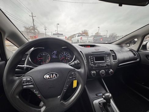 Used 2016 Kia Forte LX image 8