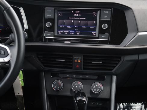 Used 2024 Volkswagen Jetta S FWD image 8