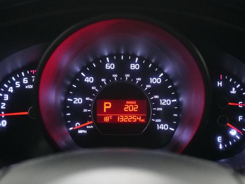 Used 2017 Kia Soul Base image 14