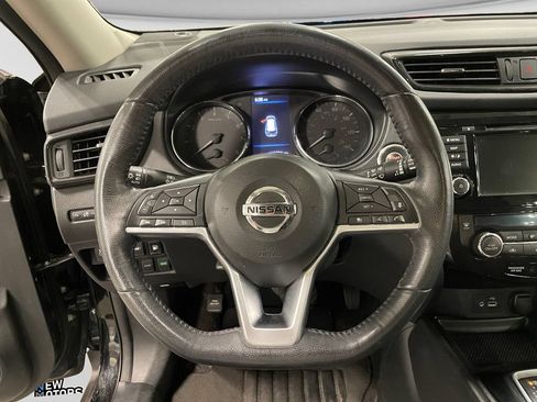 Used 2018 Nissan Rogue SV w/ Premium Package AWD/4WD image 12