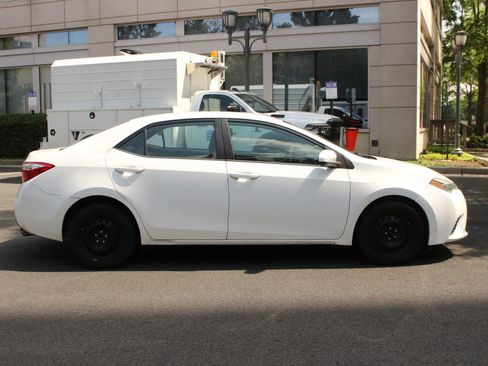 Used 2014 Toyota Corolla LE FWD image 6