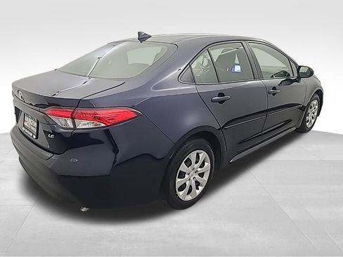 Used 2023 Toyota Corolla LE w/ Carpet Mat Package (TMS) image 4