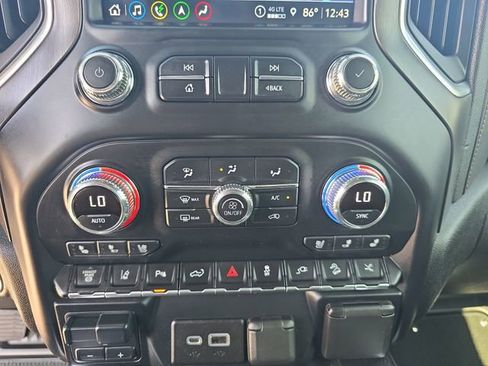 Used 2022 GMC Sierra 2500 AT4 w/ AT4 Preferred Package image 22