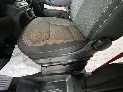 Used 2025 RAM ProMaster 2500 w/ Convenience Group image 22