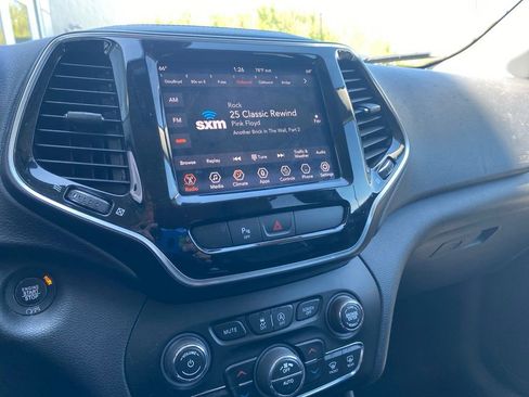 Certified 2019 Jeep Cherokee Limited AWD/4WD image 12