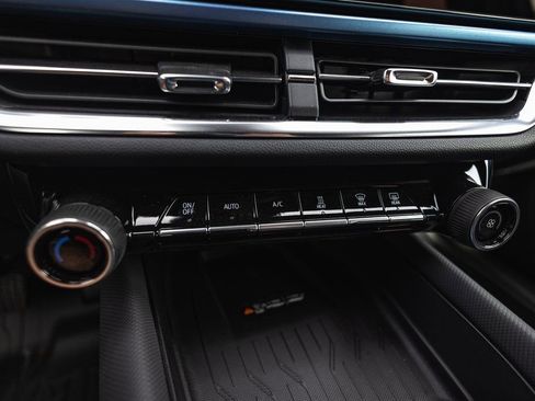 New 2026 Chevrolet Equinox EV LT w/ LPO, Blackout Package image 7