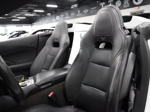 Used 2019 Chevrolet Corvette Stingray Convertible w/ 2LT Preferred Equipment Group RWD image 15