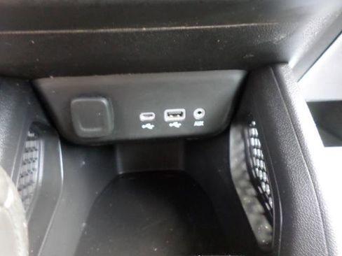 Used 2022 Chevrolet TrailBlazer LT w/ LPO, Blackout Package AWD/4WD image 37