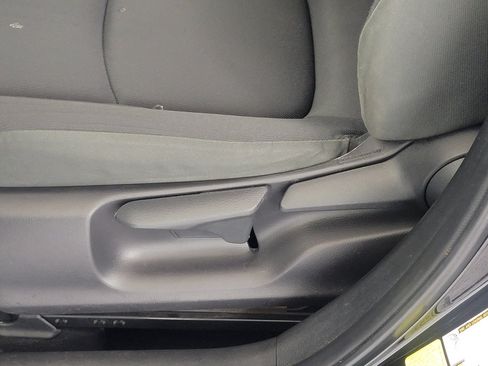 Used 2022 Toyota Corolla LE FWD image 15