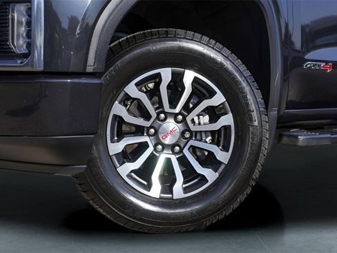 Used 2020 GMC Sierra 1500 AT4 w/ AT4 Premium Package image 4