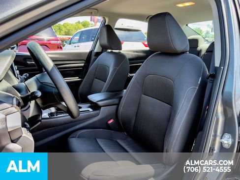 Used 2025 Nissan Altima 2.5 SV FWD image 6