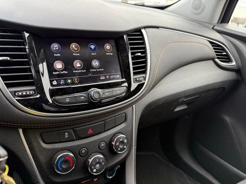 Used 2022 Chevrolet Trax LS w/ Tint and Cruise Package image 29