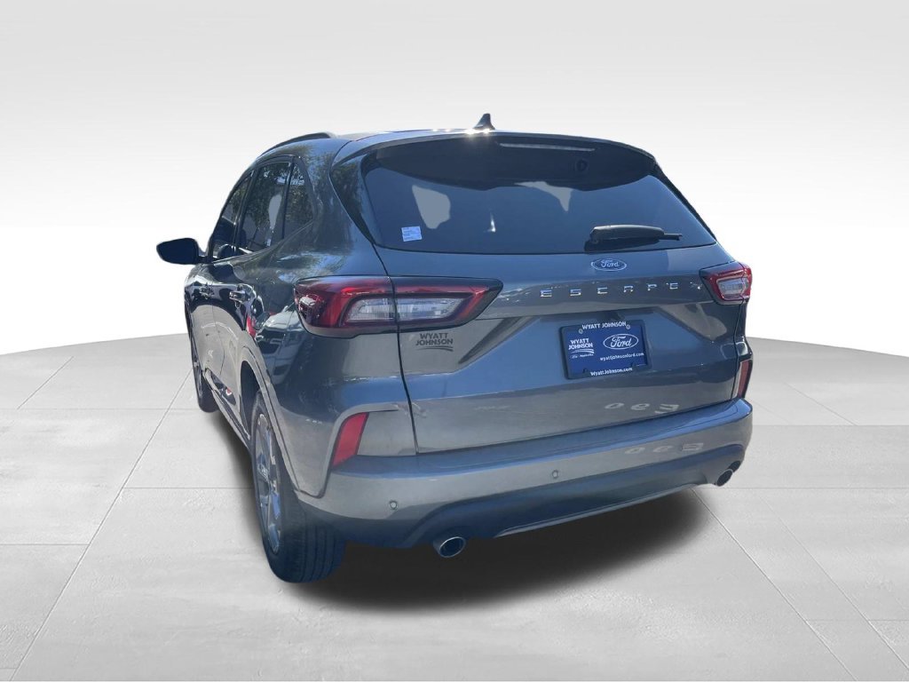 Used 2024 Ford Escape ST-Line w/ Tech Pack #1 FWD image 6